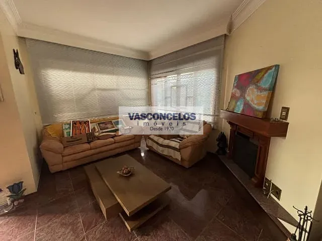 Casa com 360m² 4 quartos e 2 banheiros, para alugar, no bairro Jardim das Colinas em São José dos Campos