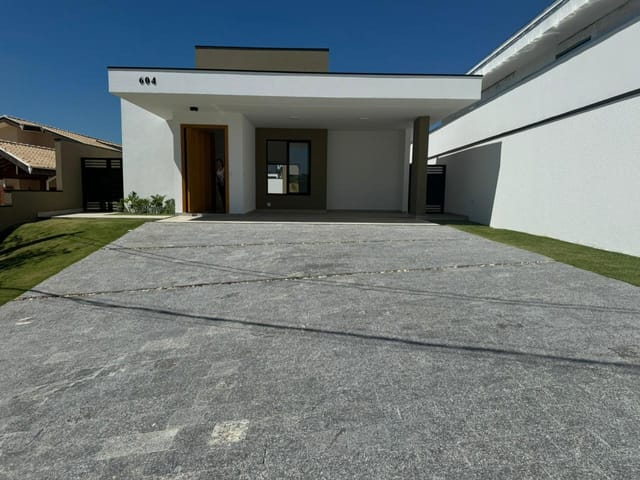 Casa com 518m² 3 quartos e 3 banheiros, à venda, no bairro Alto do Cardoso em Pindamonhangaba