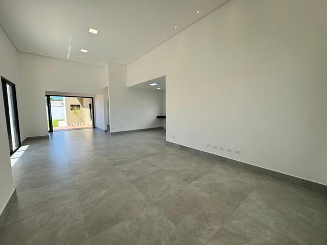 Casa com 518m² 3 quartos e 3 banheiros, à venda, no bairro Alto do Cardoso em Pindamonhangaba