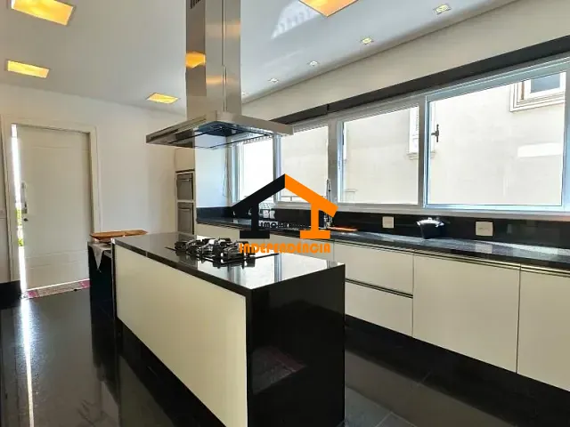 Casa com 815m² 4 quartos e 7 banheiros, à venda, no bairro Tamboré em Santana de Parnaíba