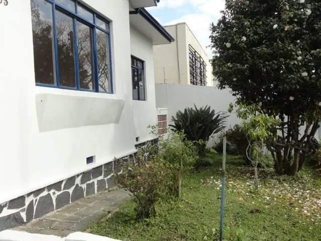 Casa com 360m² 3 quartos e 3 banheiros, à venda, no bairro Mercês em Curitiba