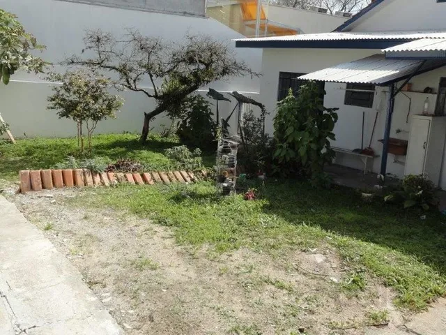 Casa com 360m² 3 quartos e 3 banheiros, à venda, no bairro Mercês em Curitiba