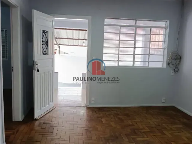 Casa com 540m² 3 quartos e 1 banheiro, para alugar, no bairro Vila Cordenonsi em Americana