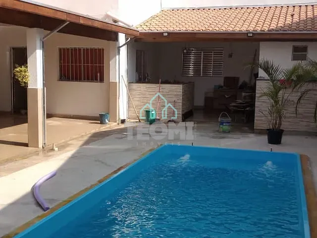 Casa 1 quarto e 3 banheiros, à venda, no bairro Residencial Estoril em Taubaté