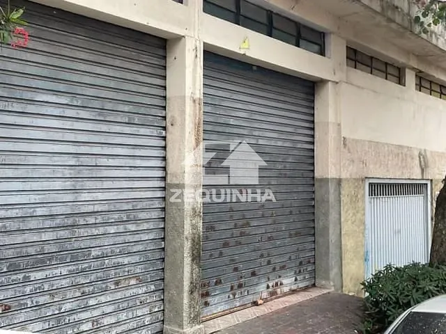 Casa com 250m² 3 quartos e 1 banheiro, à venda, no bairro Jardim de Abril em Sao Paulo