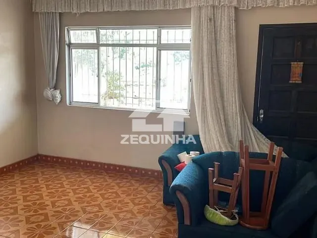 Casa com 250m² 3 quartos e 1 banheiro, à venda, no bairro Jardim de Abril em Sao Paulo