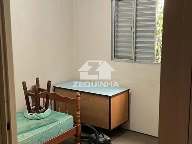 Casa com 250m² 3 quartos e 1 banheiro, à venda, no bairro Jardim de Abril em Sao Paulo