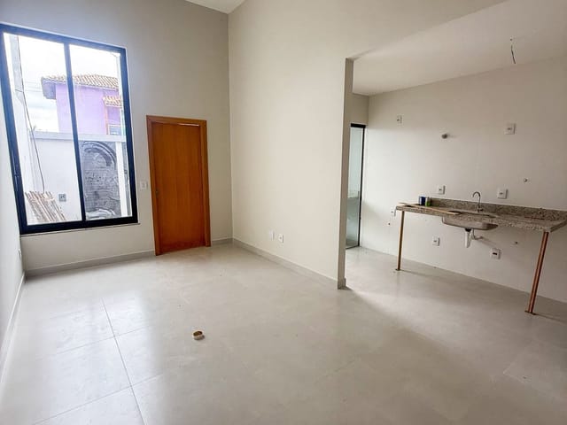 Casa com 100m² 2 quartos e 2 banheiros, à venda, no bairro Vale das Palmeiras em Macaé