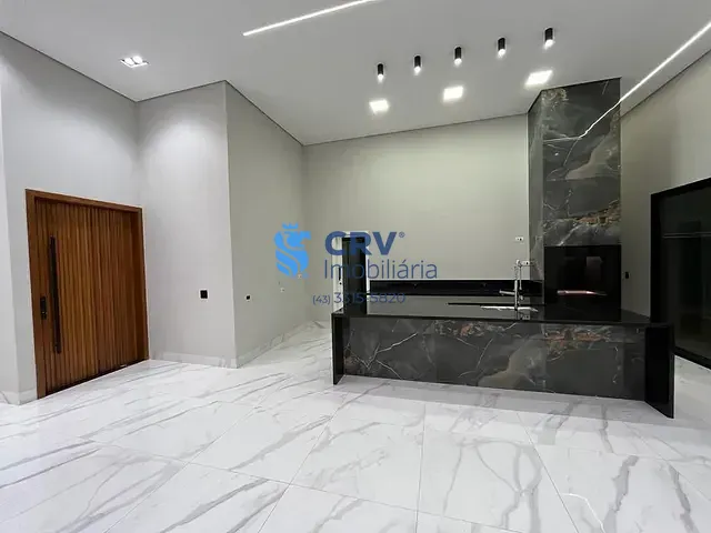 Casa com 300m² 3 quartos e 3 banheiros, à venda, no bairro Centro em Cambé