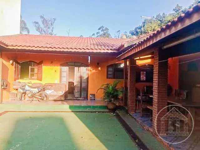 Casa com 504m² 2 quartos e 3 banheiros, à venda, no bairro Parque do Terceiro Lago em São Paulo
