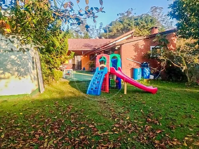 Casa com 504m² 2 quartos e 3 banheiros, à venda, no bairro Parque do Terceiro Lago em São Paulo