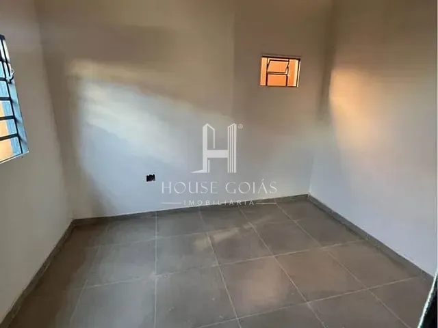 Casa com 360m² 3 quartos e 1 banheiro, à venda, no bairro Setor Ulisses Guimarães em Goiânia