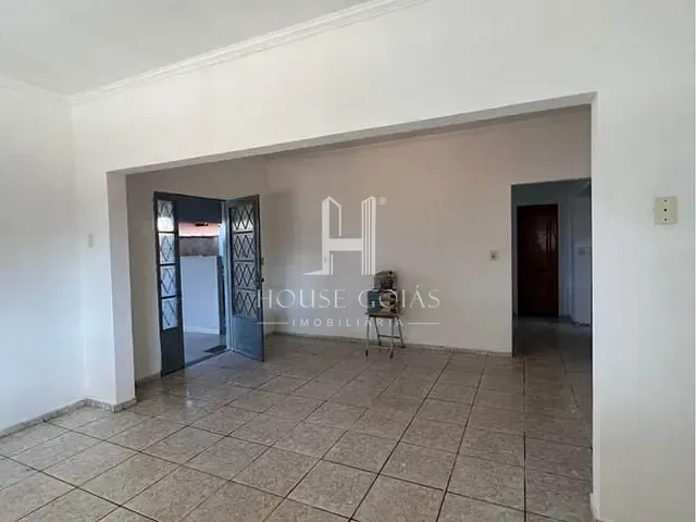 Casa com 360m² 3 quartos e 1 banheiro, à venda, no bairro Setor Ulisses Guimarães em Goiânia
