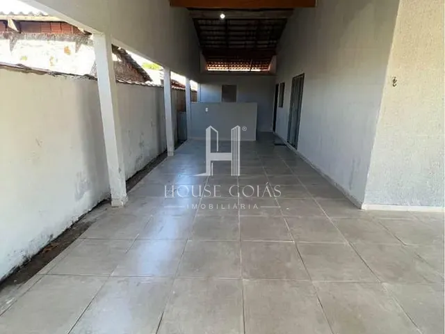 Casa com 360m² 3 quartos e 1 banheiro, à venda, no bairro Setor Ulisses Guimarães em Goiânia