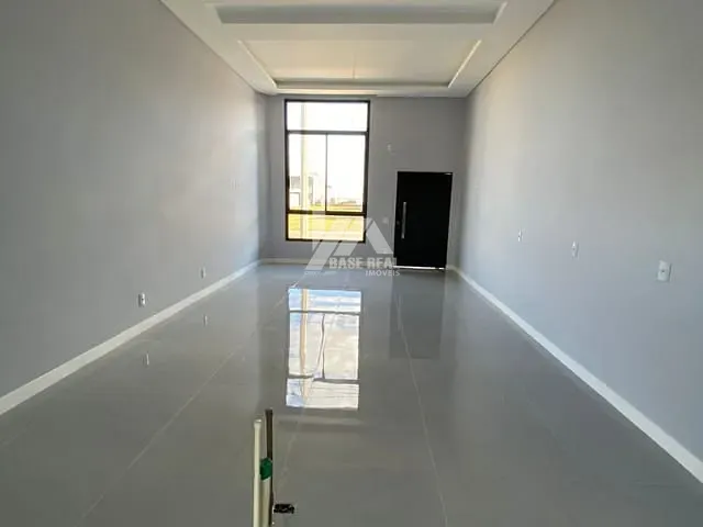 Casa com 134m² 3 quartos e 2 banheiros, à venda, no bairro Uvaranas em Ponta Grossa