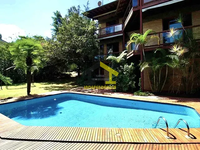 Casa com 1352m² 7 quartos e 9 banheiros, à venda, no bairro Residencial Morada dos Lagos em Barueri