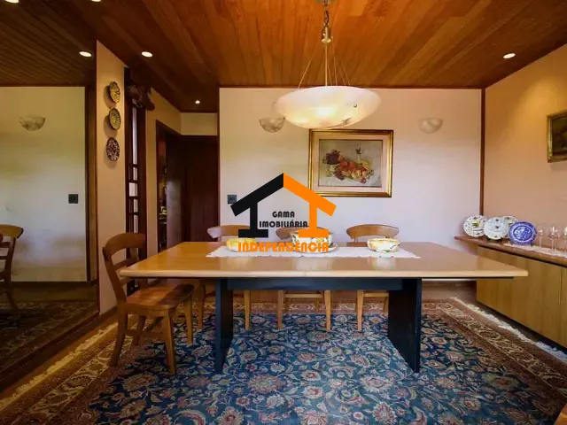 Casa com 1352m² 7 quartos e 9 banheiros, à venda, no bairro Residencial Morada dos Lagos em Barueri