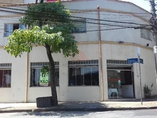 Casa com 300m² 4 quartos e 1 banheiro, à venda, no bairro Vila Assunção em Santo André