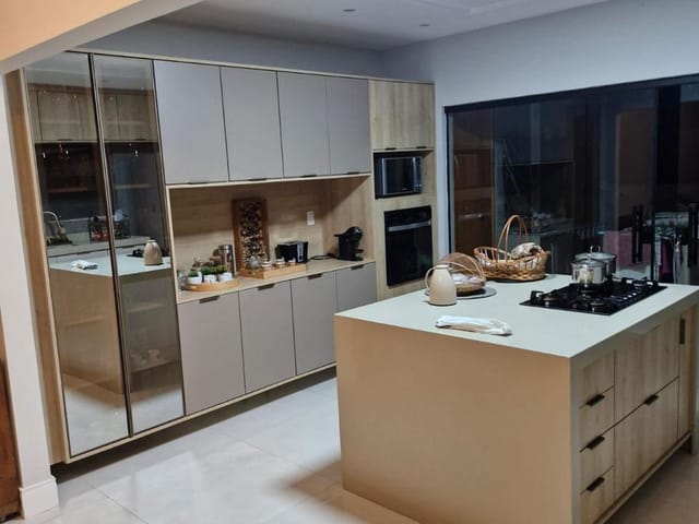 Casa 4 quartos e 4 banheiros, à venda, no bairro Alphaville em Rio das Ostras