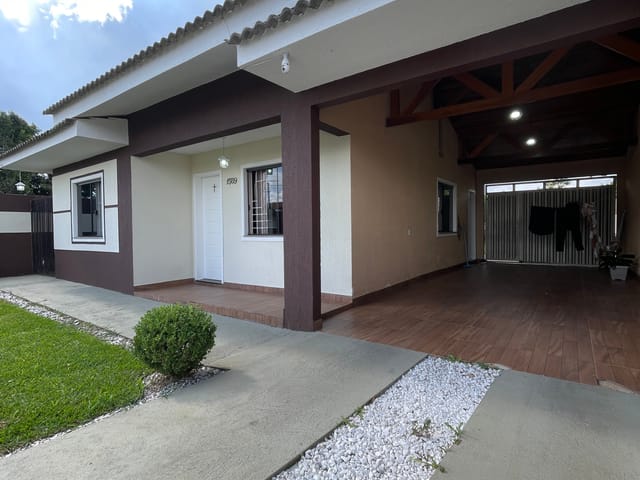 Casa com 69m² 3 quartos e 1 banheiro, à venda, no bairro Uvaranas em Ponta Grossa