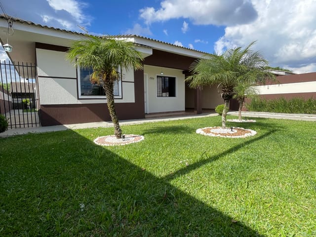 Casa com 69m² 3 quartos e 1 banheiro, à venda, no bairro Uvaranas em Ponta Grossa