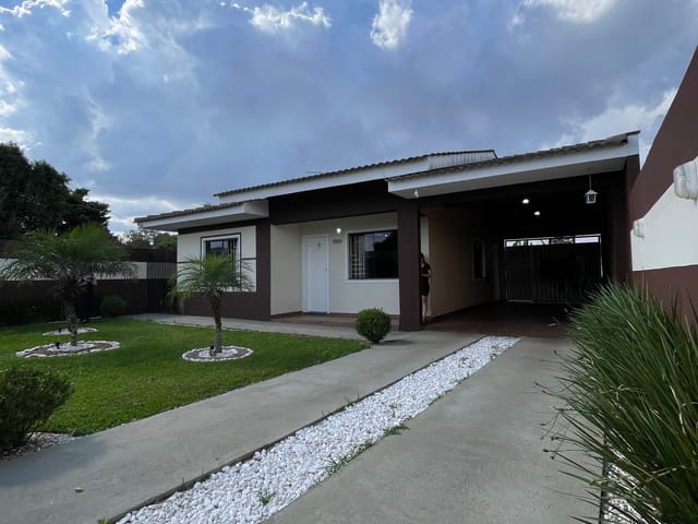 Casa com 69m² 3 quartos e 1 banheiro, à venda, no bairro Uvaranas em Ponta Grossa