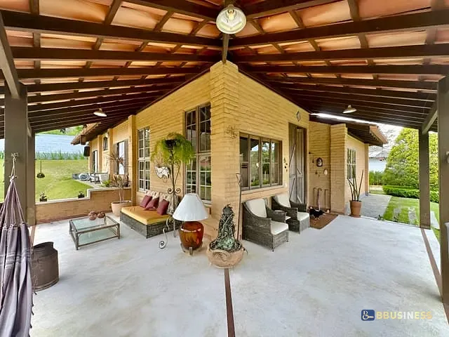 Casa com 1507m² 2 quartos e 2 banheiros, à venda, no bairro Paisagem Renoir em Cotia
