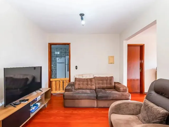 Casa com 280m² 5 quartos e 3 banheiros, à venda, no bairro Uberaba em Curitiba