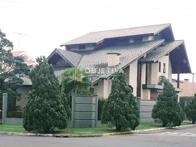 Casa com 340m² 3 quartos e 4 banheiros, à venda, no bairro 25 de Julho em Campo Bom
