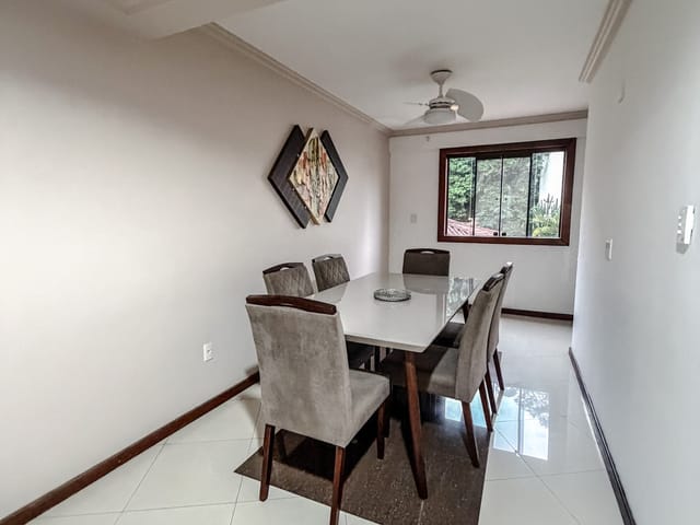 Casa 3 quartos e 2 banheiros, para alugar, no bairro Glória em Macaé