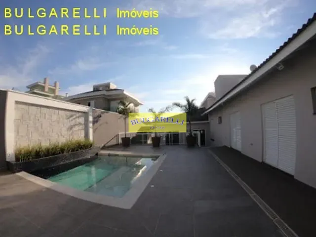 Casa com 750m² 4 quartos e 4 banheiros, à venda, no bairro JARDIM CAXAMBU em Jundiai