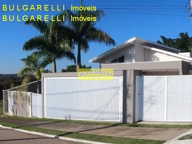 Casa com 750m² 4 quartos e 4 banheiros, à venda, no bairro JARDIM CAXAMBU em Jundiai