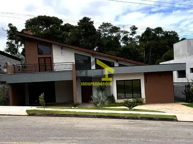 Casa com 1000m² 4 quartos e 5 banheiros, à venda, no bairro Villaggio Paradiso em Itatiba