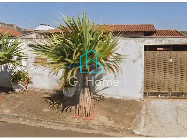 Casa com 300m² 2 quartos e 2 banheiros, à venda, no bairro Parque Residencial Michael Licha em Londrina