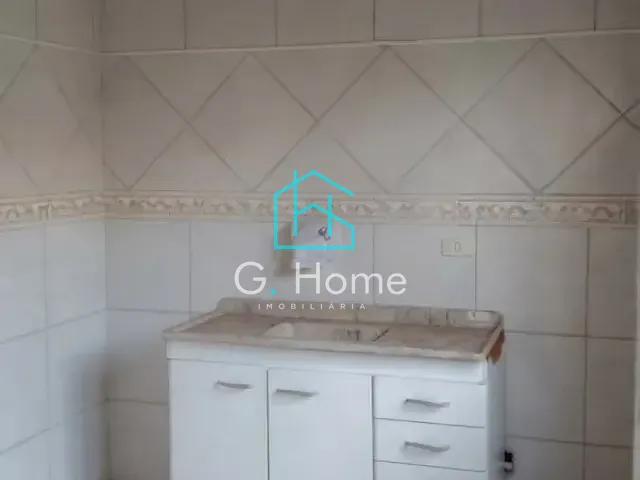 Casa com 300m² 2 quartos e 2 banheiros, à venda, no bairro Parque Residencial Michael Licha em Londrina