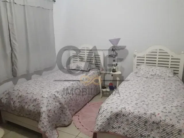 Casa com 300m² 3 quartos e 6 banheiros, à venda, no bairro Parque Residencial Imigrantes em Holambra