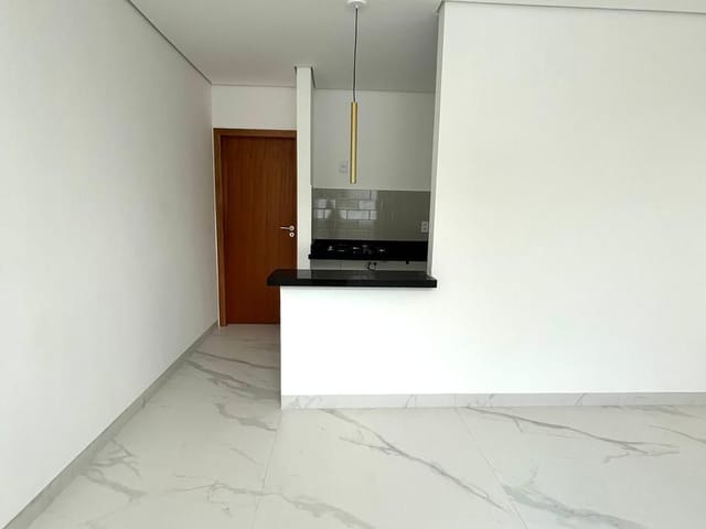 Casa 2 quartos e 2 banheiros, à venda, no bairro Vale das Palmeiras em Macaé