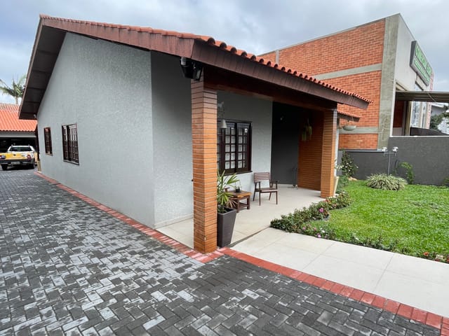Casa com 125m² 4 quartos e 3 banheiros, à venda, no bairro Orfãs em Ponta Grossa