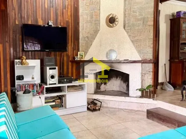 Casa com 610m², para alugar, no bairro Altos de São Fernando em Jandira