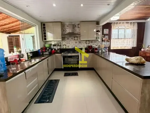 Casa com 610m², para alugar, no bairro Altos de São Fernando em Jandira