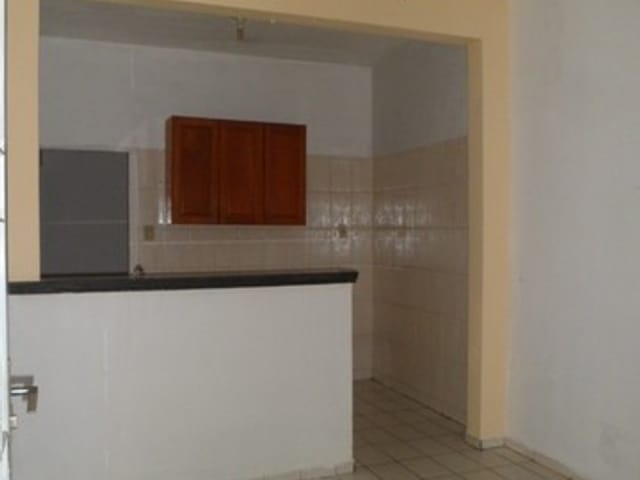 Casa com 300m² 3 quartos e 2 banheiros, à venda, no bairro Jardim Gurilândia em Taubaté