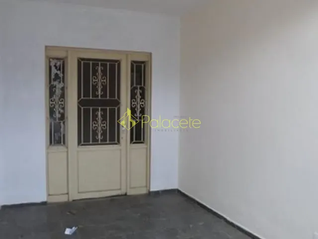 Casa com 300m² 3 quartos e 2 banheiros, à venda, no bairro Jardim Gurilândia em Taubaté