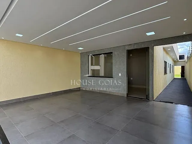 Casa com 260m² 3 quartos e 3 banheiros, à venda, no bairro Cardoso Continuação em Aparecida de Goiânia