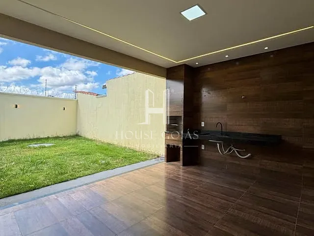 Casa com 260m² 3 quartos e 3 banheiros, à venda, no bairro Cardoso Continuação em Aparecida de Goiânia