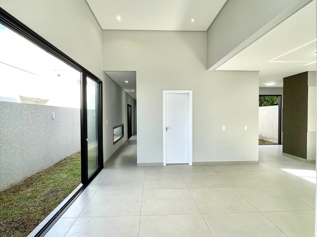 Casa com 155m² 3 quartos e 4 banheiros, à venda, no bairro Jardim Carvalho em Ponta Grossa