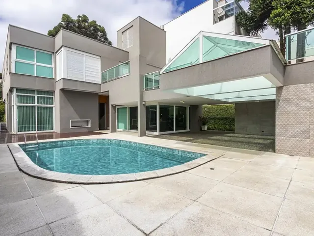 Casa com 829m² 5 quartos e 7 banheiros, à venda, no bairro Campo Comprido em Curitiba