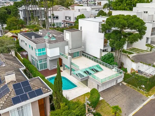 Casa com 829m² 5 quartos e 7 banheiros, à venda, no bairro Campo Comprido em Curitiba