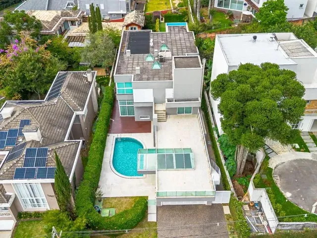 Casa com 829m² 5 quartos e 7 banheiros, à venda, no bairro Campo Comprido em Curitiba