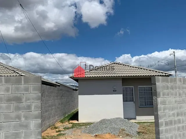 Casa com 180m² 2 quartos e 1 banheiro, para alugar, no bairro Feital em Pindamonhangaba