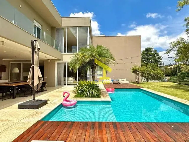 Casa com 700m² 4 quartos e 5 banheiros, à venda, no bairro Nova Higienópolis em Jandira